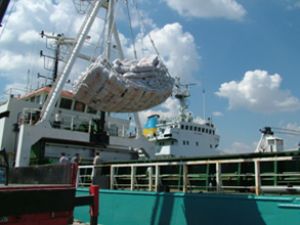 İHH, Somali'ye yardım gemisi gönderiyor