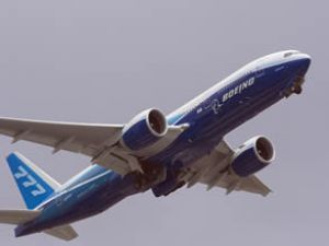 Boeing, 300’üncü 777-300ER'i teslim etti