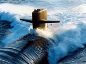 Yeni denizaltılar İran donanmasına katıldı