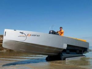 Amfibik tekne 'Iguana-29' görücüye çıktı