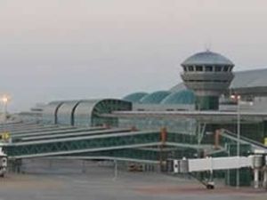 TAV havalimanları İzmir'in içhatlarını devralıyor