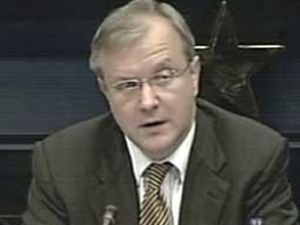 Rehn'den piyasalara 'sabır' çağrısı