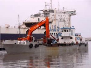 Limanı temizleyen gemiye 9 bin lira ceza