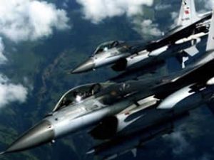 'Türk savaş uçakları K. Irak'ı bombaladı'