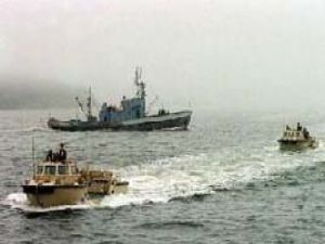 Kuzey Kore gemisi Çinli tekneleri kaçırdı