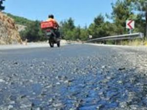 Ankara-Kayseri karayolunda asfalt eridi