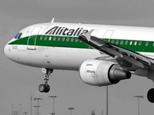 Alitalia Havayolları'nda motor arıza yaptı