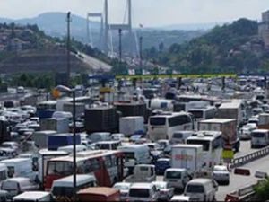 İstanbul trafiğinde bayram çilesi yaşanıyor