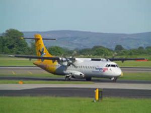 ATR-72 tipi yolcu uçağının motoru arızalandı