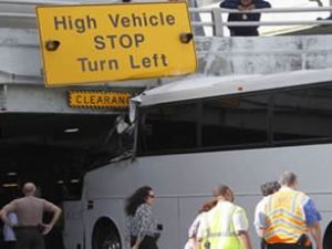 Miami Havaalanında kaza: 2 ölü, 30 yaralı