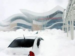 Sivas'ta hava ulaşımına kar engeli