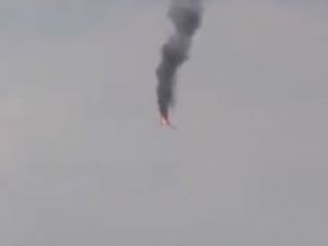 Muhalifler İdlib'de bir uçağı düşürdü