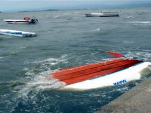 Fethiye'de 11 tekne birden alabora oldu