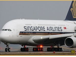 Singapore Airlines uçağında gergin anlar