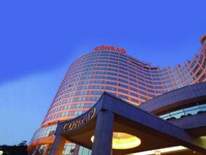 Conrad Hotel İstanbul'a  dört teklif