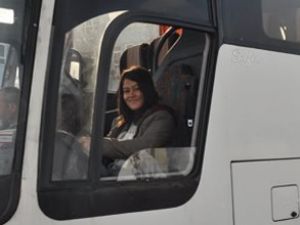 Otobüs Kaptanlığı'nın tek kız öğrencisi