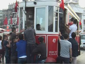 İstanbul'da elektrikli tramvay 100 yaşında