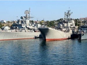 Ukrayna donanması Rusların kontrolünde