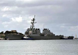 USS Vella Gulf gemisi tatil için Kuşadası'nda