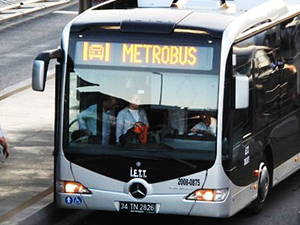 Metrobüslerde yeni dönem başladı