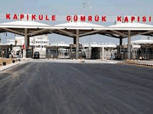 Kapıkule'de TIR kuyruğu bitmek bilmiyor