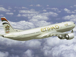 Etihad Havayolları uçağı pisti pas geçti