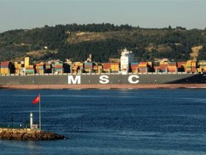 365 metrelik MSC La Spezia Çanakkale Boğazı'ndan geçti