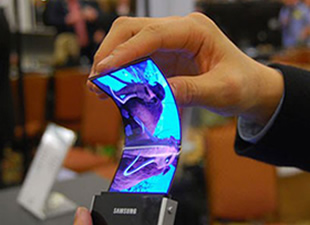 Samsung'un Katlanan Ekran Hamlesi