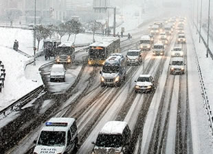 İstanbul'a beklenen kar geldi