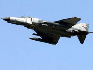Türk F-16'ları Suriye hava aracını düşürdü