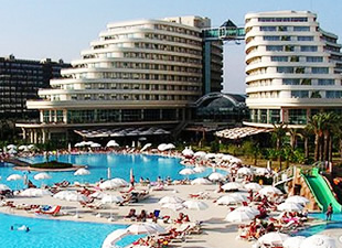 Antalya’ya gelen turist sayısı yüzde 6 düştü