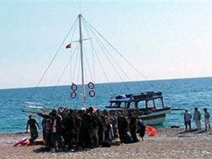 Kaçak göçmenler Marmaris'ten tekne satın alarak Rodos Adası'na geçti
