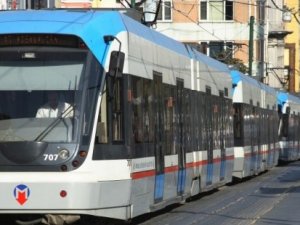 İstanbul'da tramvay kazası! Seferler durdu