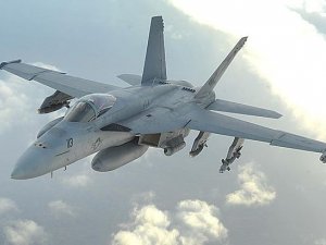 ABD'ye ait F18 düştü