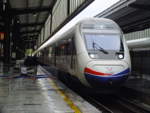 Samsun-Ankara treni hızlı geliyor