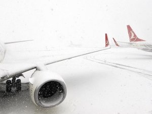 Sivas ve Şanlıurfa'da hava ulaşımına kar engeli