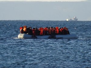 Kaçakları taşıyan bot battı: 7'si çocuk 11 ölü