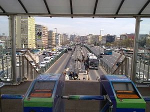 İstanbul Beylikdüzü Metrobüsü yeni uygulaması ile adeta kan ağlayacak