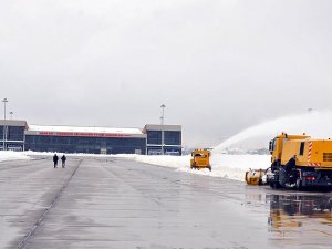 Yüksekova Havalimanı 6 aydır hizmet veremiyor