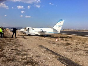 Meksika'da özel uçak pistten çıktı
