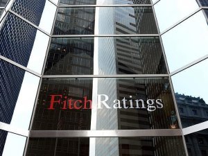 Fitch küresel büyüme tahminini aşağı çekti
