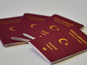 Pasaportlar yeniden değişiyor