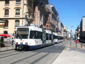 İsviçre Lozan’da tramvay hattı yapımı için onay verildi