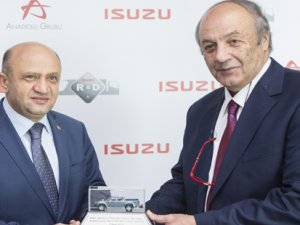 Bakan Işık, Anadolu Isuzu Ar-Ge merkezini ziyaret etti