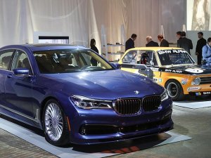 New York'ta BMW'nin 100. yılına kutlama