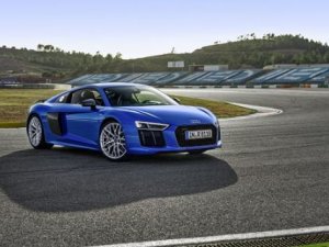 Audi R8 Coupe en iyi spor otomobil seçildi