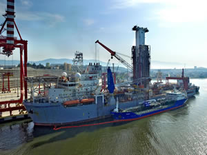 Arkas Petrol, dev sondaj gemisine Türkiye’nin en büyük deniz motorini ikmalini gerçekleştirdi