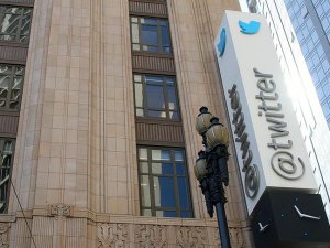 Twitter'dan istihbarat teşkilatlarına yasak
