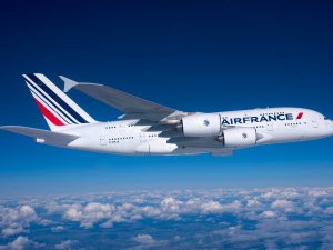 Air France uçakları çarpıştı