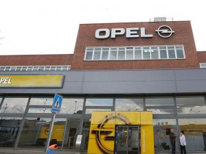 Opel'de 'egzoz emisyon hilesi' iddiası